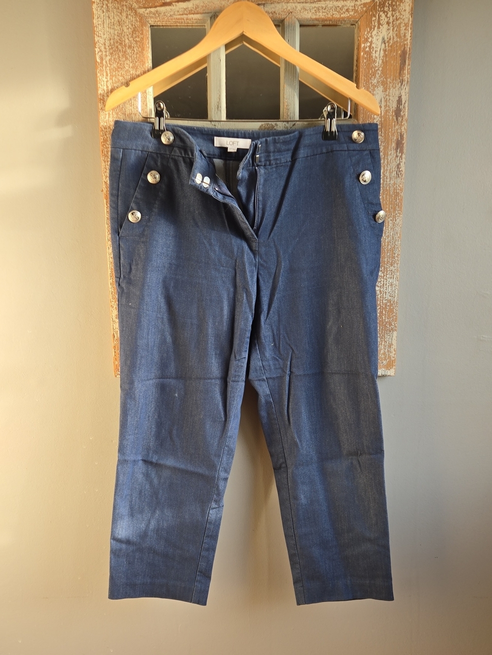 LOFT Navy Cropped Sailor-Button Jeans. 10P